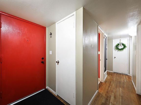 4th image of 2813 Baylor St