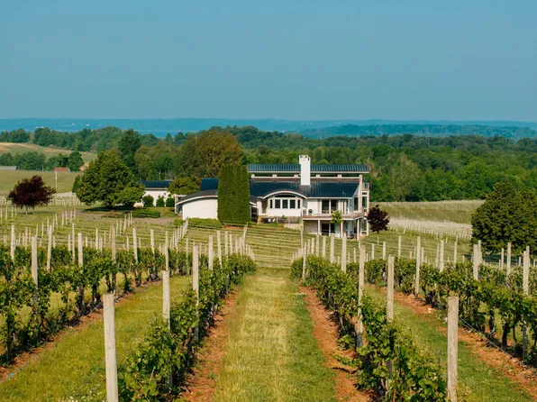 2721 Nelson Rd, Traverse City, MI 49686