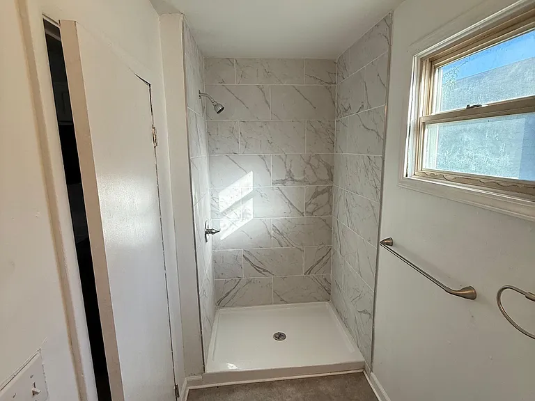 822 N Turner St — Photo 9