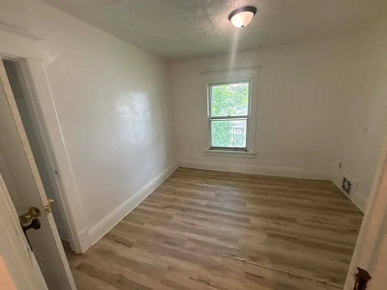105 Fox St #1 — Photo 6