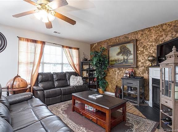 4th image of 337 Wilkes Place Dr #506