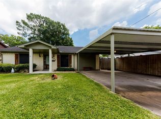 621 S Gray Ave, West Columbia, TX 77486