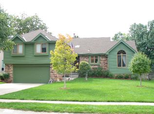 15049 Patterson Cir, Omaha, NE 68137