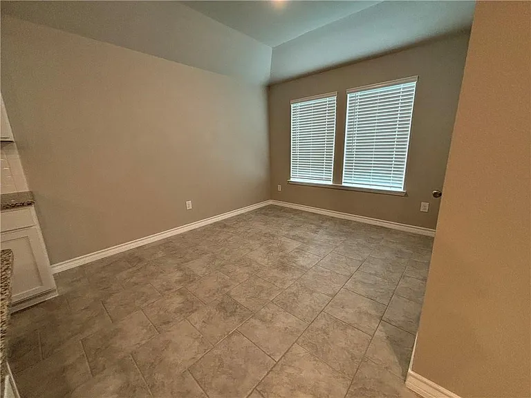 2243 Medusa Dr — Photo 12