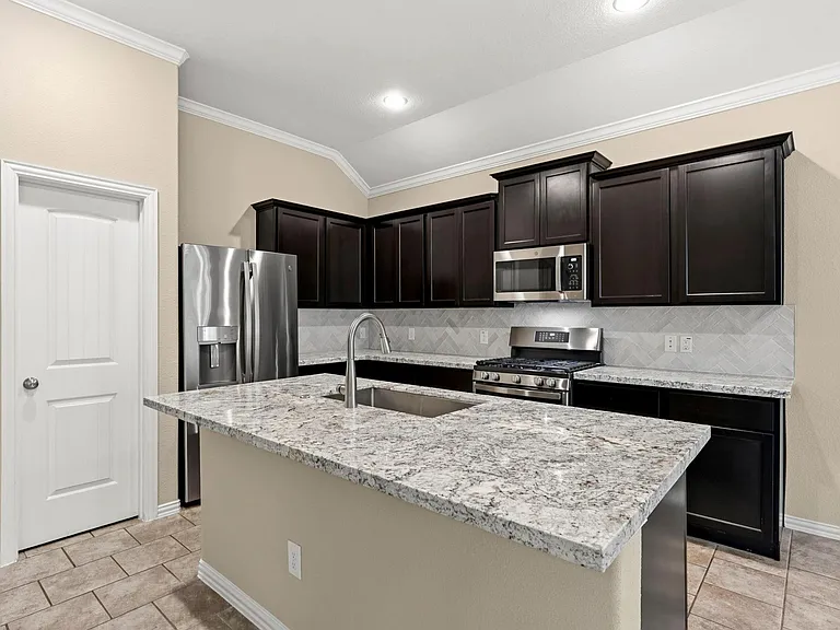 34 Sawbridge Cir — Photo 13