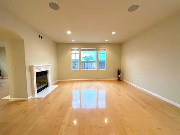 5th image of 1359 Trestlewood Dr