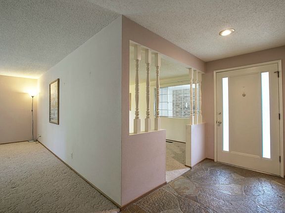 2nd image of 13704 NE 70th Pl