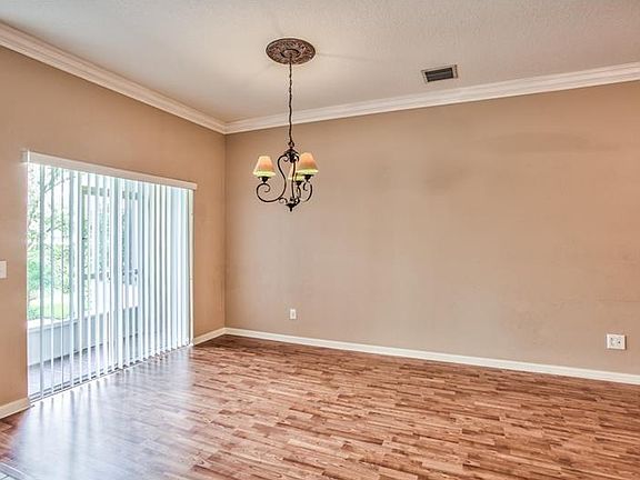 5th image of 2851 Girvan Dr