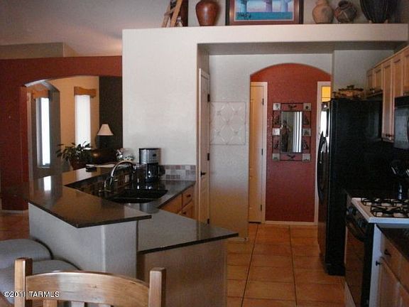3rd image of 8970 N Treasure Mountain Dr
