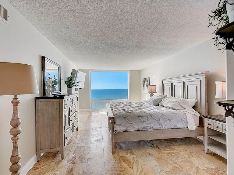 2425 Gulf Of Mexico Dr #14B — Photo 19