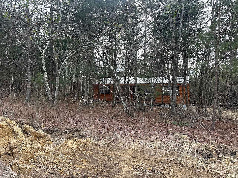 2nd image of 2501 Chestnut Grove Rd