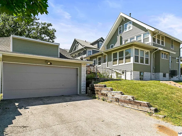 3405 Cuming St — Photo 17