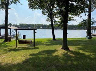 107 Arrowhead St, Gun Barrel City, TX 75156