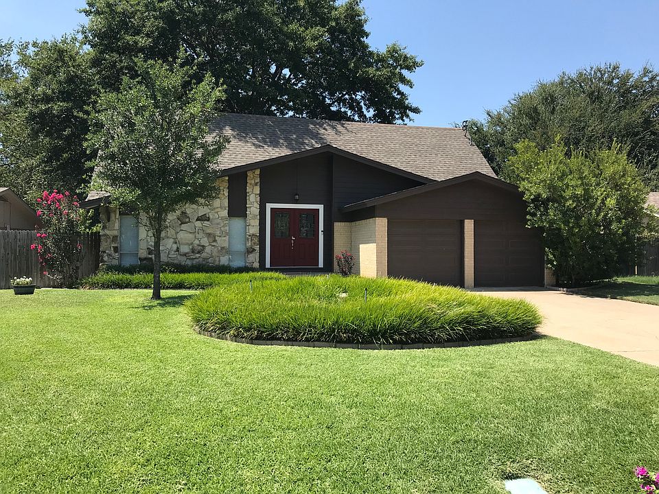 1st image of 2709 Olympia Dr