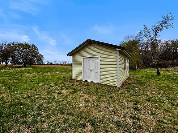 3rd image of 1753 Old Union Church Rd