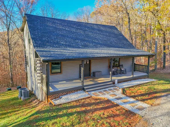 105 Old Post Rd, Moneta, VA 24121