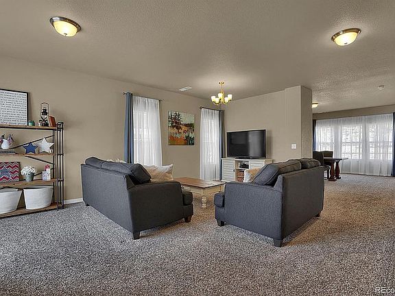 3rd image of 19533 Lindenmere Dr