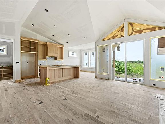 5th image of 1223 Larkspur Pl