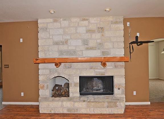 5th image of 7020 Burnet Cres #211