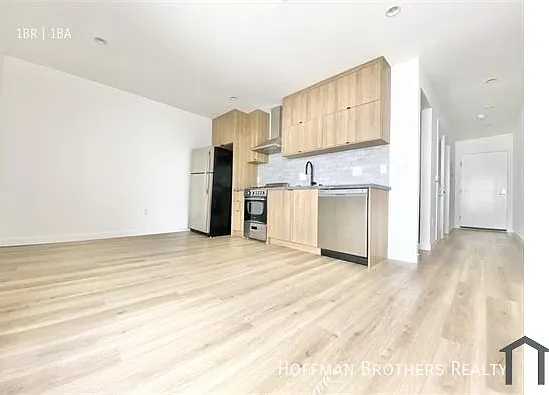 233 Rosemont Ave #12A — Photo 3