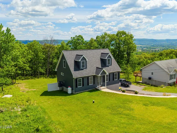72 Bentwood Rd, Drums, PA 18222