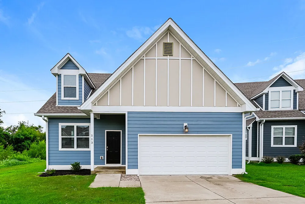 3 bed, 2.5 bath, 1918 sqft, $2,660 — Photo 1