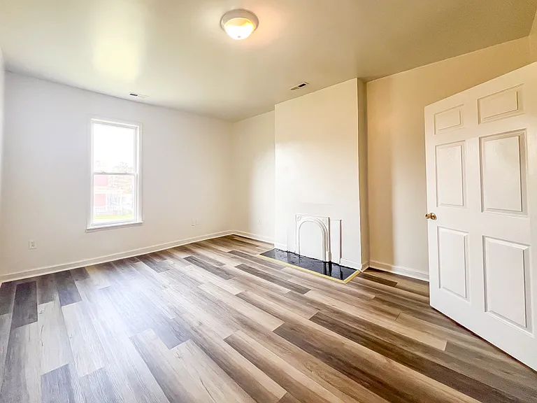 608 Halifax St — Photo 24