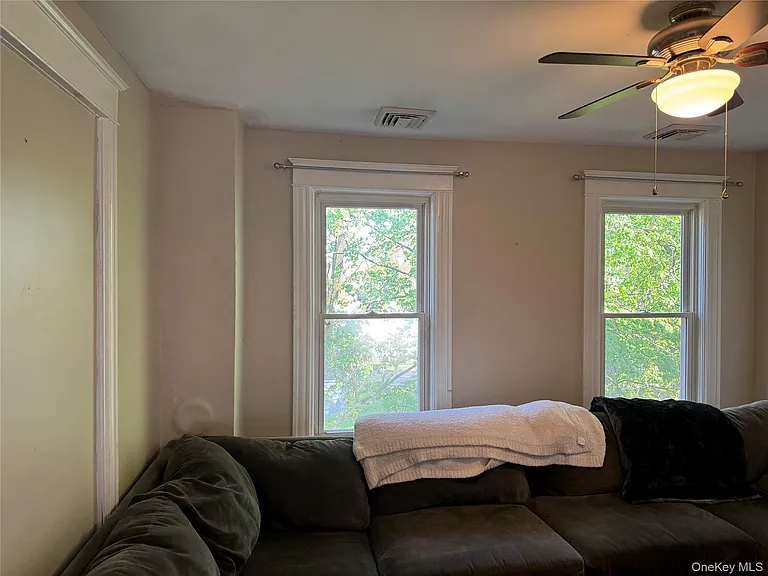 9 Bartlett St — Photo 12