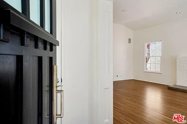 3 bed, 3.0 bath, 2262 sqft, $17,300 — Photo 4
