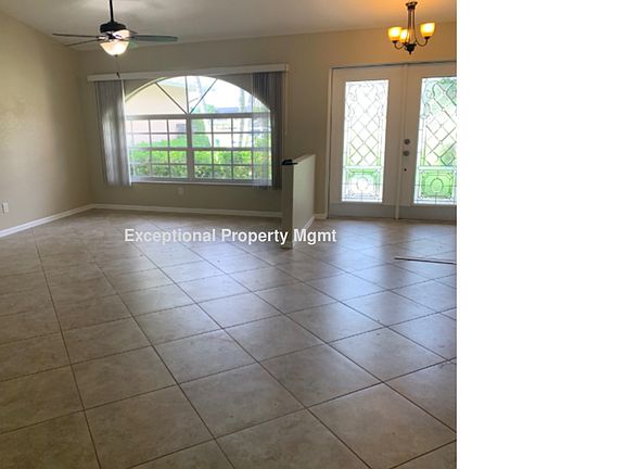 4th image of 4321 SW 26th Ave