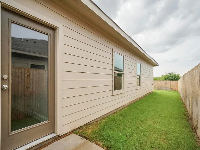 424 Canvas Ct — Photo 23