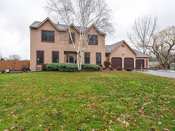 2nd image of 3197 Olive Dr