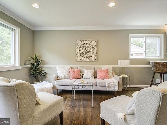 5th image of 13318 Keating St