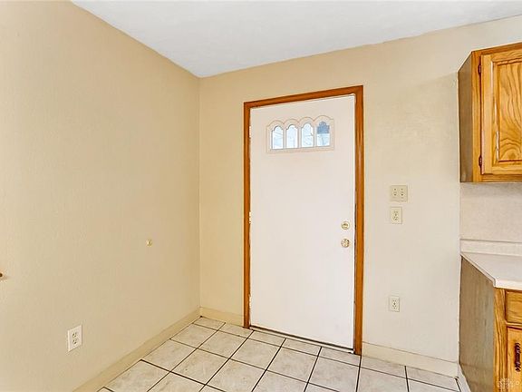 4th image of 127 Bircher Ave