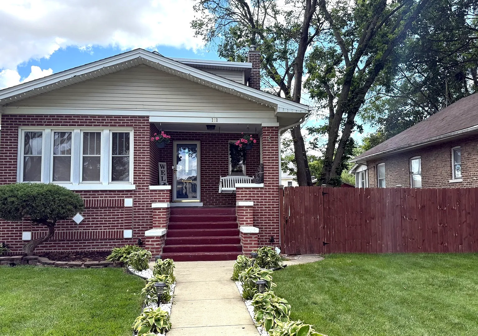 3 bed, 1.5 bath, 1575 sqft, $3,000 — Photo 1