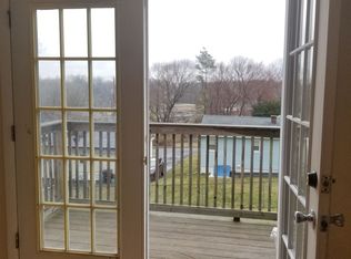 15 Robart St, West Haven, CT 06516