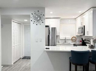 2950 W Sunrise Lks Dr #106, Sunrise, FL 33322