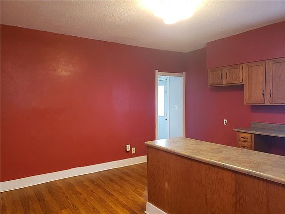 4th image of 120 W Hendricks St