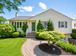 5 Adams Dr, Denville, NJ 07834