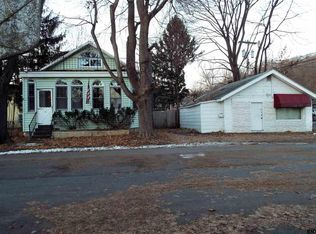 59 113th St, Troy, NY 12182