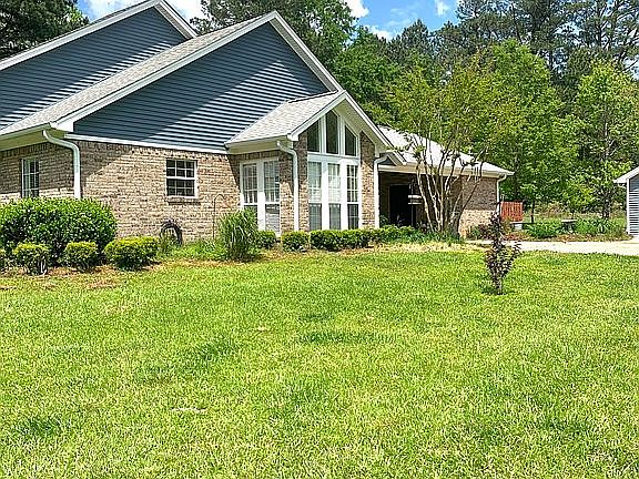 2nd image of 54 Woodlake Dr