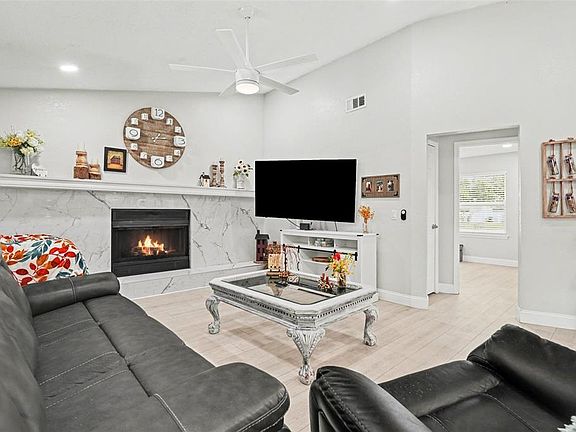 5th image of 7547 Landmark Dr