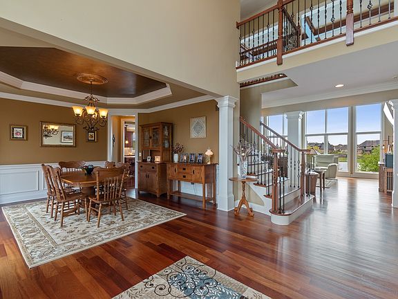 2nd image of 39W165 Long Meadow Ln
