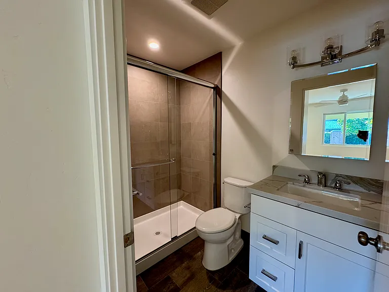 81 Richford Ln — Photo 21