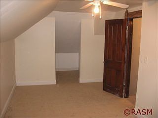 3rd image of 606 W 1st St