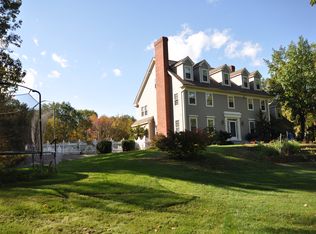 22 Barrington Dr, Bedford, NH 03110