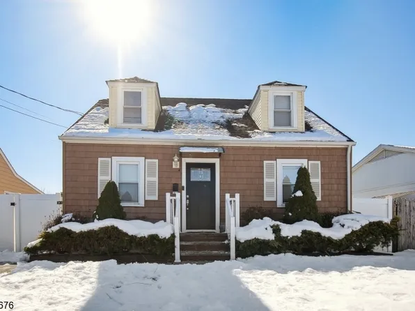 1015 Saint John St, Manville Boro, NJ 08835