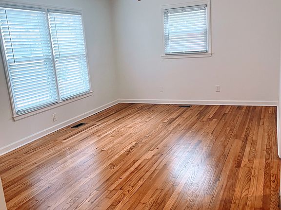 5th image of 818 Holbrooke Ave #A