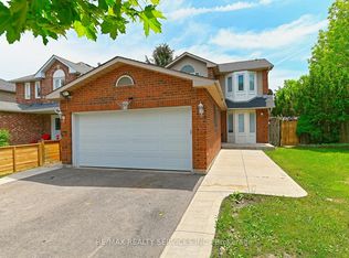 56 Mullis Cres, Brampton, ON L6Y 4T2
