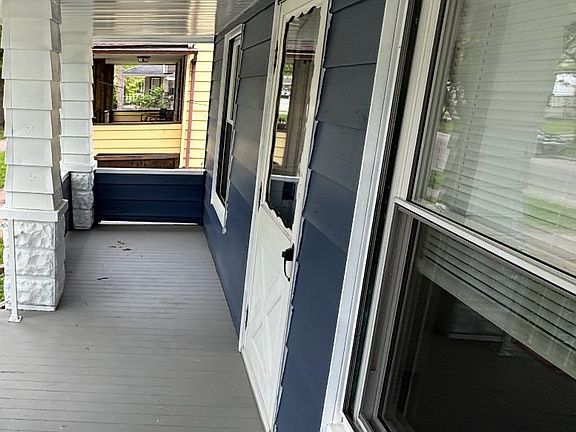 4th image of 4302 Bucyrus Ave #2